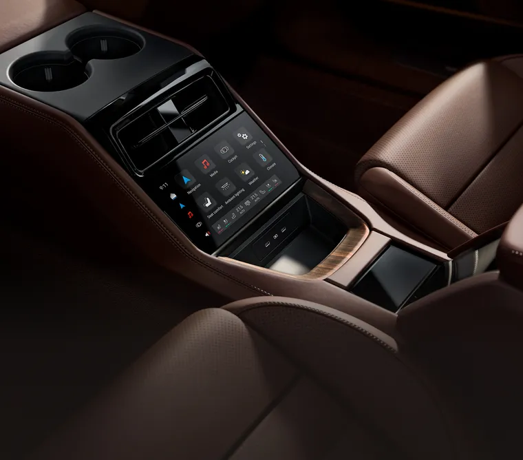 Detailed view of the centre console of a Porsche Panamera Turbo E-Hybrid Executive.