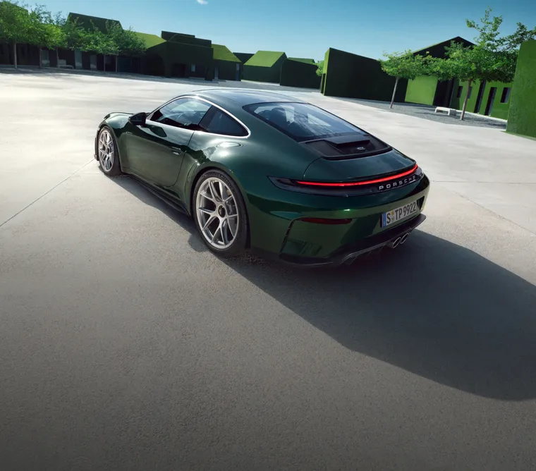 Top view of the Porsche 911 GT3 with Touring package in Oak Green Metallic Neo.