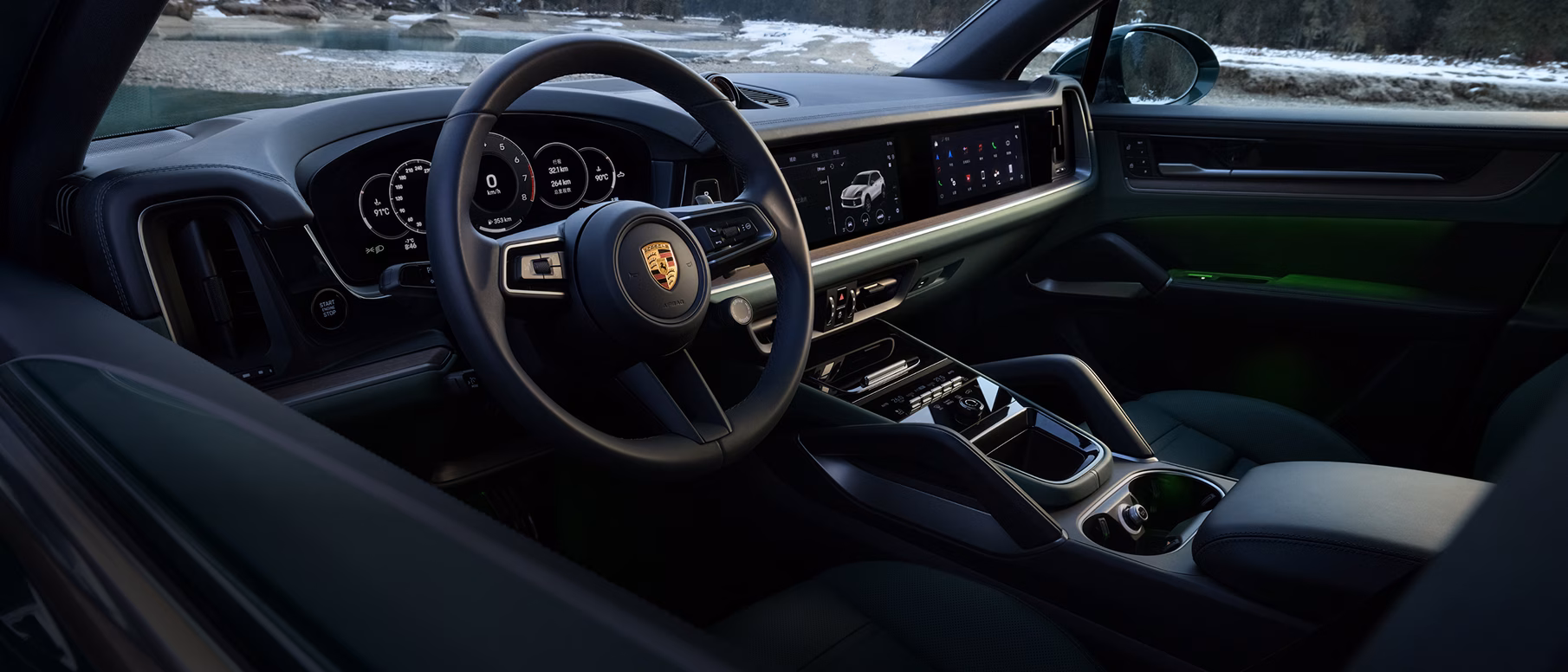 Interior of the Porsche Cayenne Active.