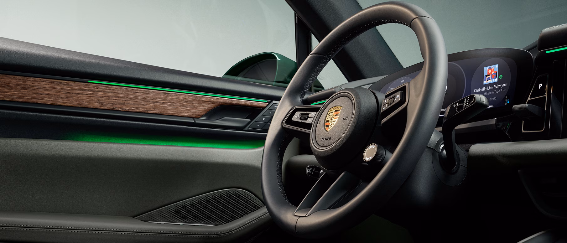Interior of the Porsche Macan Active.