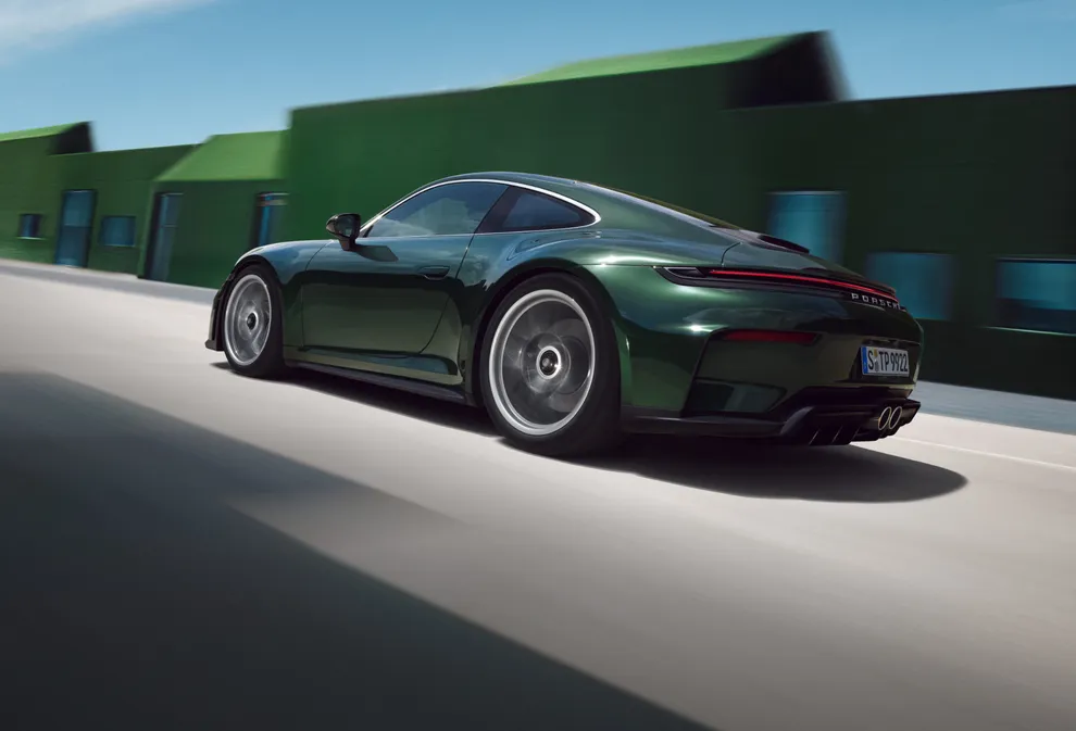 橡树绿金属漆 Neo 保时捷 911 GT3 with Touring Package 侧面后视图