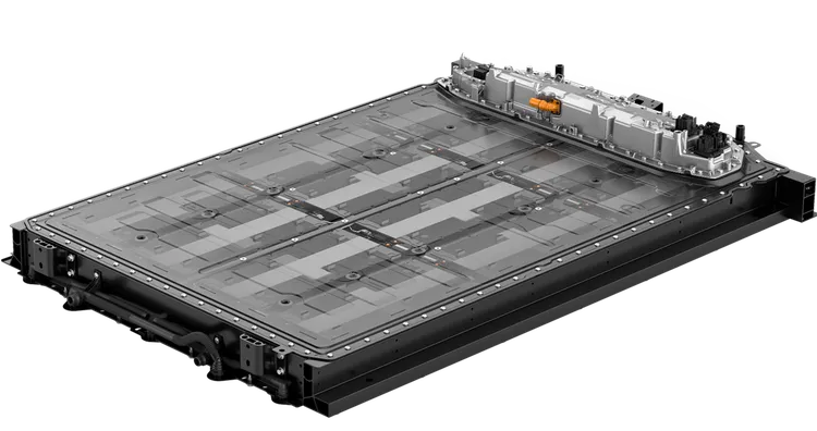 Cross-section of cables: comparison of 400 volts vs 800 volts.