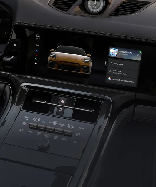 Porsche Panamera Turbo E-Hybrid interior: view into the cockpit.