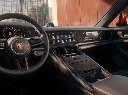 保时捷 Panamera 4 行政版纯色车型银色装饰套件内饰。